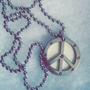 Dolce &Gabbana white peace necklace ✌️