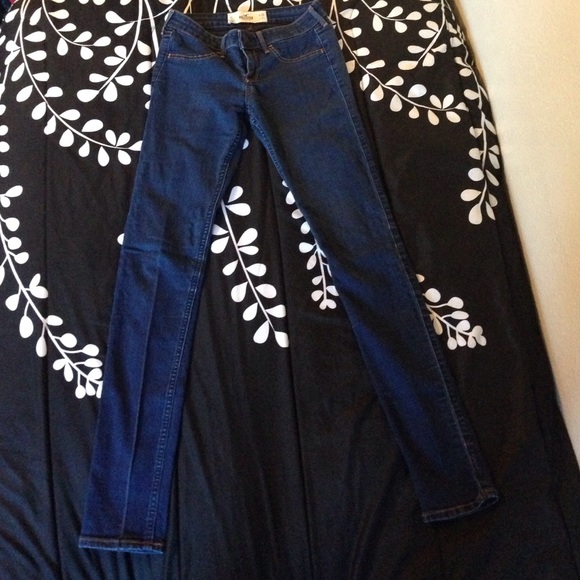 Dark wash jeggings