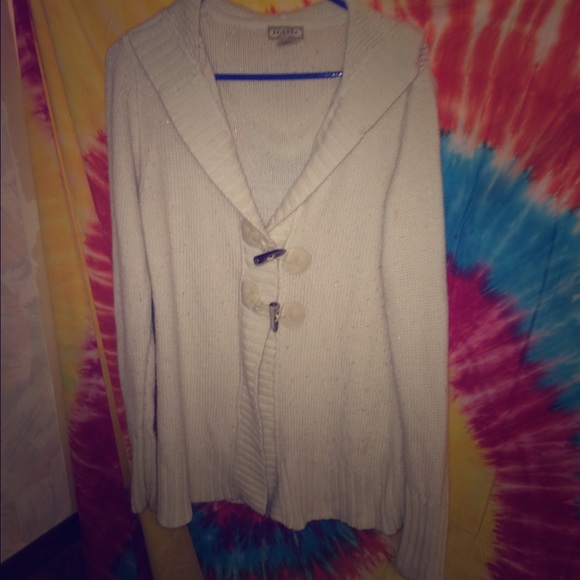 XL cream/white fuzzy cover up