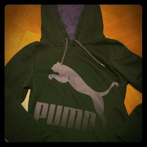 Pull-over Hoodie.