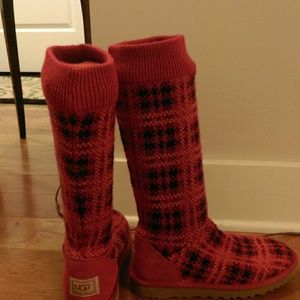 NWOT Ugg plaid knit boots great condition size 8