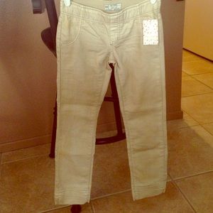 Free People pull on crop khaki trousers!