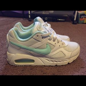 Nike Air Max size 7.5