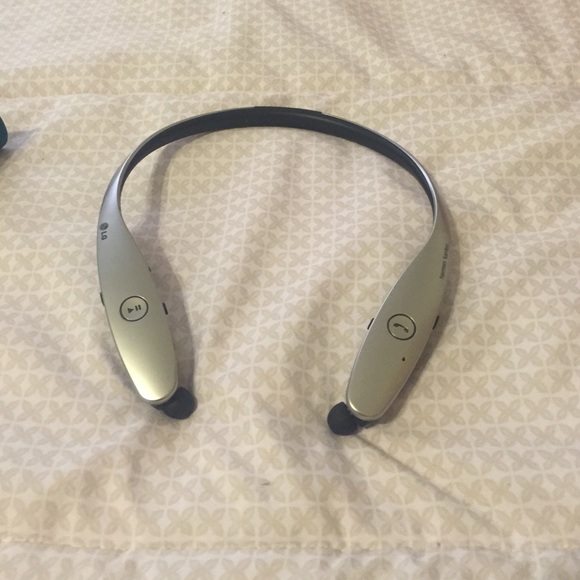 Wireless headphones