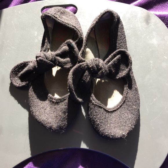 Black Bow Flats