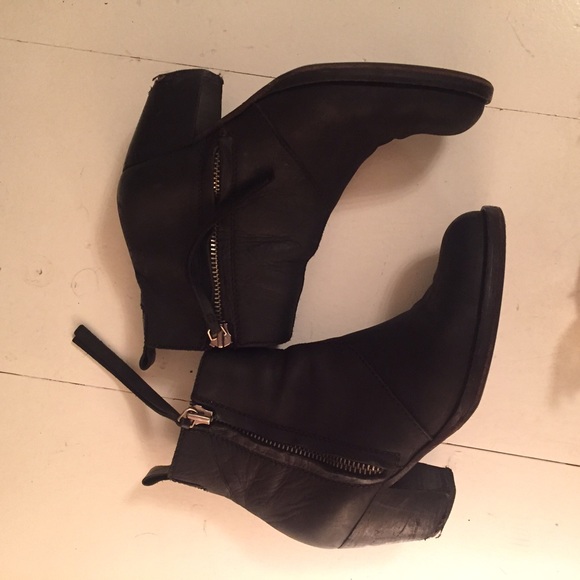 Acne Studios Shoes - Acne Pistol Short Ankle Boots in Black