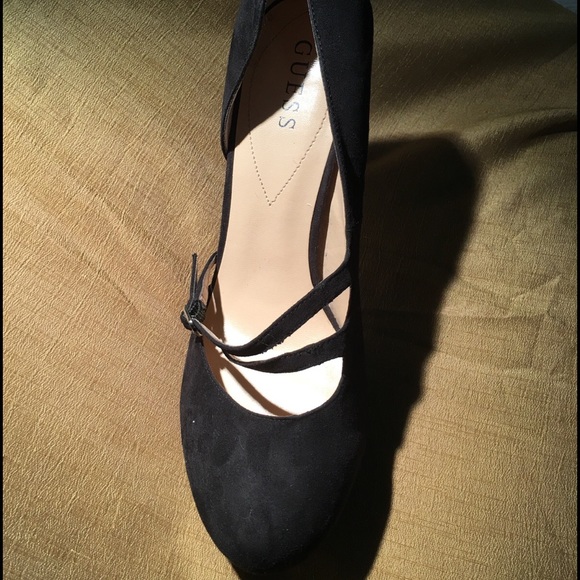 Guess night shoes size 10