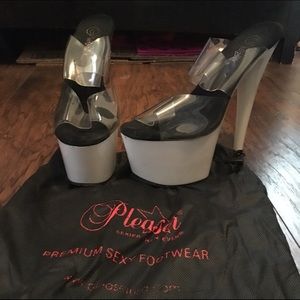 Please heels! Stripper heels!