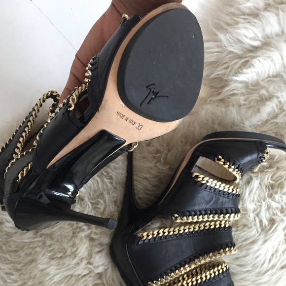 *FLASH*Gold Chain Detail Giussepe Zanotti Sandal - Picture 3 of 4