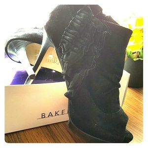 Black open toe suede bootie