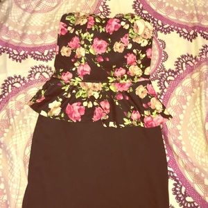 Floral pattern body con strapless dress