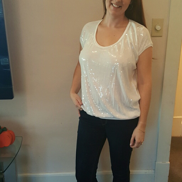 RN Convertible white sequin top - Picture 4 of 4