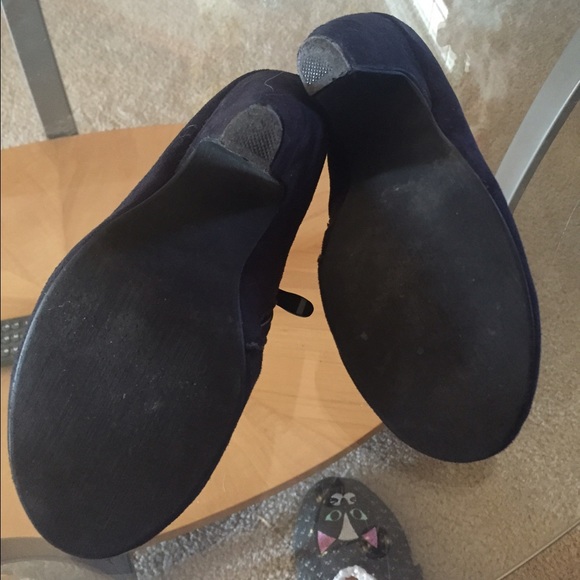 Shoes - Picture 4 of 4