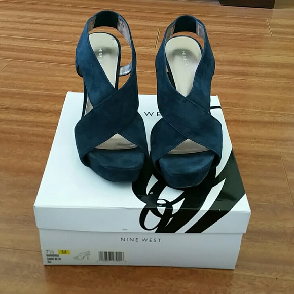 NINE WEST  SANDAL
