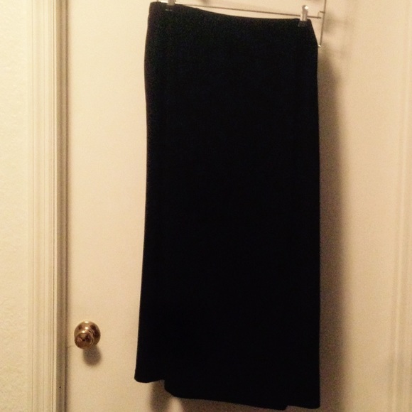 Black full length DKNY skirt