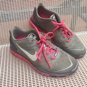 NIKE Free Fit 2 Shoes