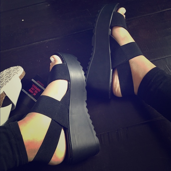 Platform heels never worn