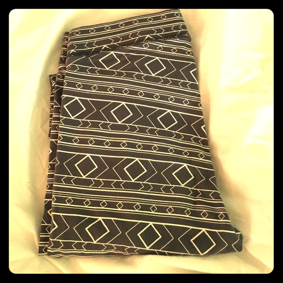 Pattern grey and white leggings