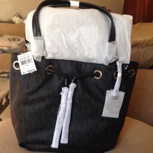 Michael Kors Jet Set Large Gathered Tote