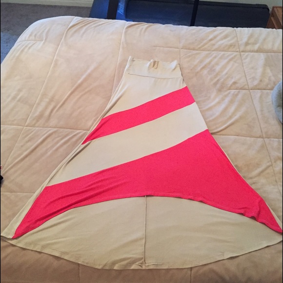 Tan & Coral Maxi Skirt💕