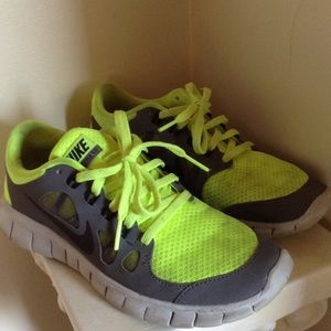 Nike free 5.0 size 5.5Y neon yellow & cool gray