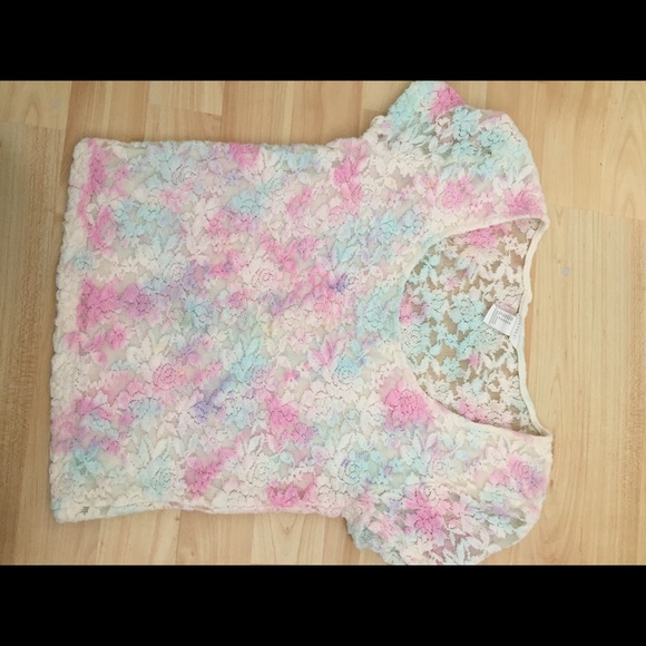 Multi color crop top!