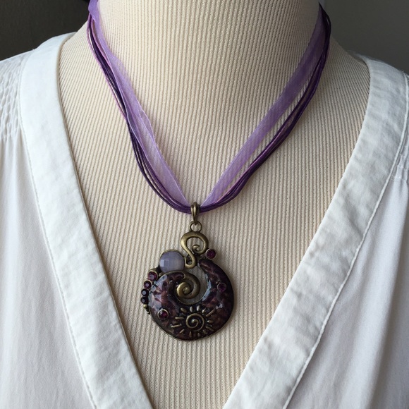 Jewelry - Purple Tone Vintage Pendant Earring Set NWOT