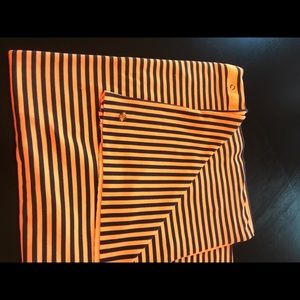 NEW w/o tags...LuLu Vinyasa scarf