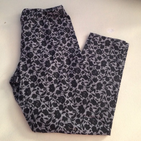 Old Navy Cropped Leggings