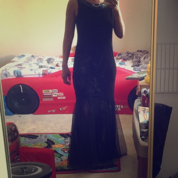 SALE👗Dressbarn velour dress w/sequin top &frills - Picture 2 of 4