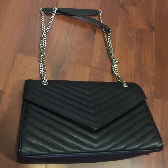 Forever 21 Handbags - F21-Black chain link clutch!