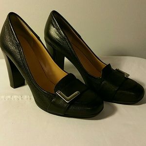 Black leather Nine West Heels