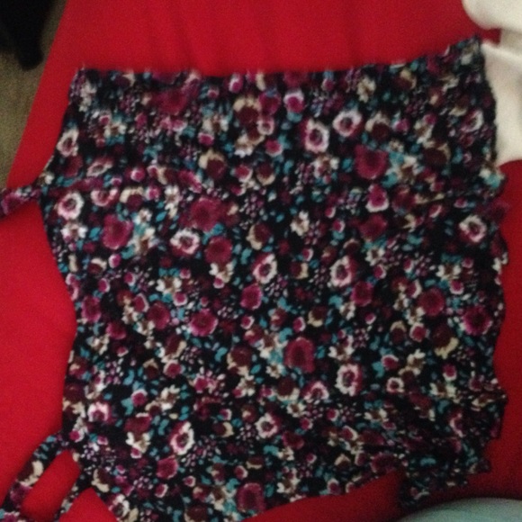 Beautiful heart shape tang crop top!!!!!! - Picture 1 of 2