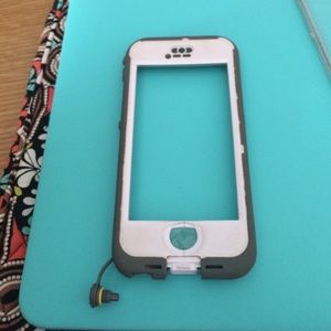 White Lifeproof case for iPhone 5s