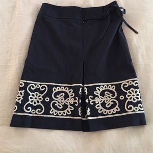 Navy blue skirt w/embroidery.