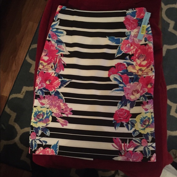 Antonio Melani pencil skirt