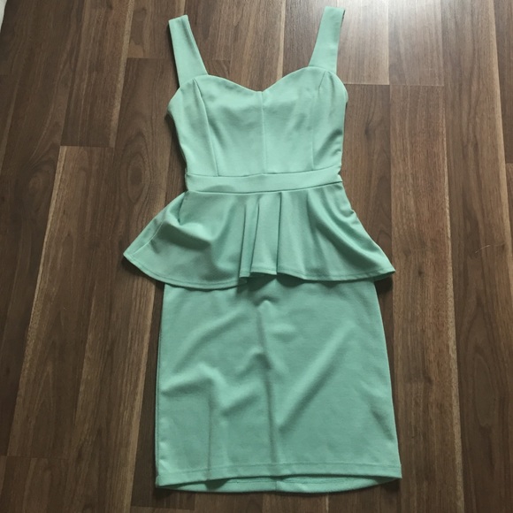 Charlotte Russe Dresses & Skirts - Mint green peplum dress
