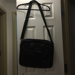 Samsonite laptop case
