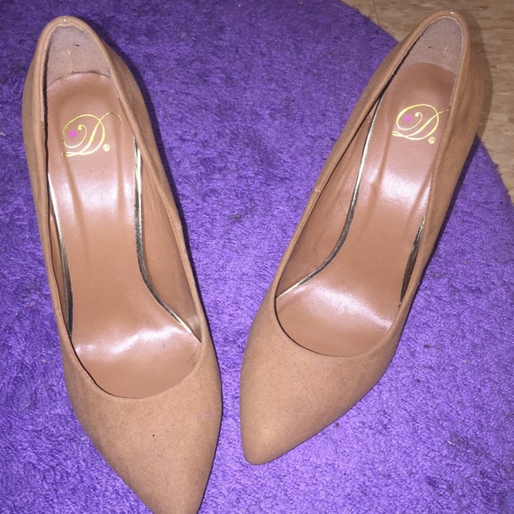 Tan & Gold Heels