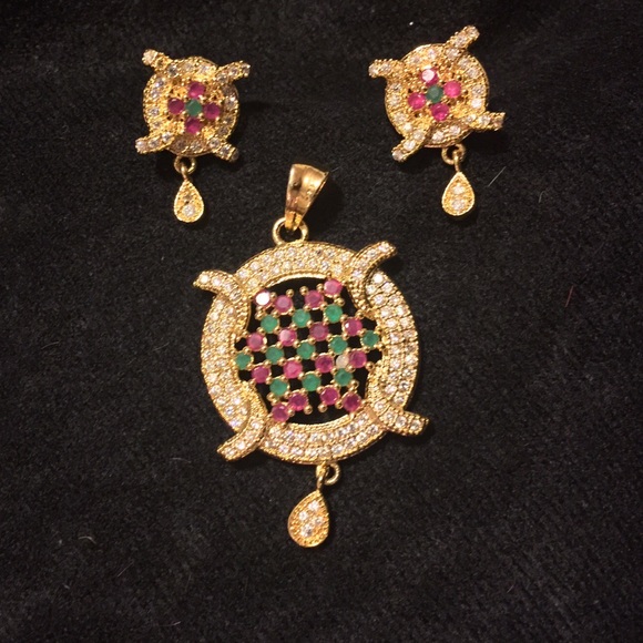 24 carat gold plated - pendant and earring set.