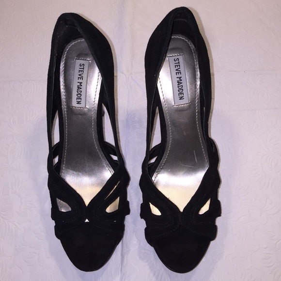Steve Madden Black Suede Pumps - Picture 2 of 4