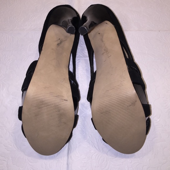 Steve Madden Black Suede Pumps - Picture 4 of 4
