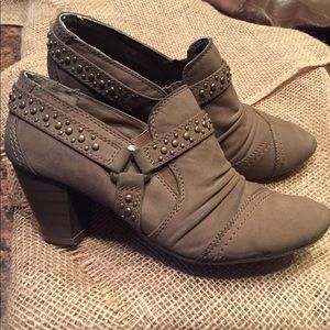 Brown ankle boots