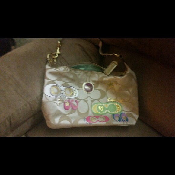 Coach purses - Picture 2 of 3
