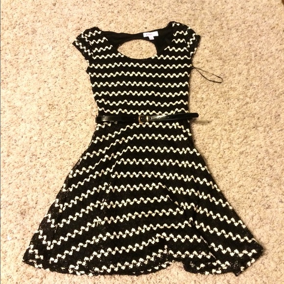 Black and white dress - Picture 1 of 2