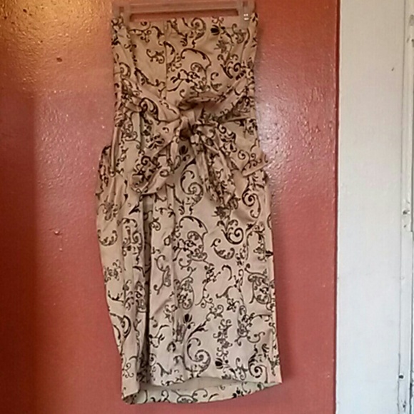 Dress - Picture 3 of 4