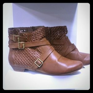 1 hr SALE!!! Ankle boots