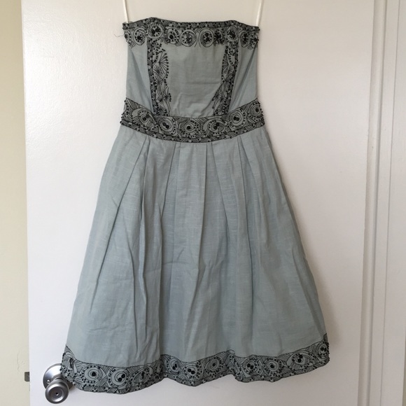 Strapless French Connection dress💃🏼🎁