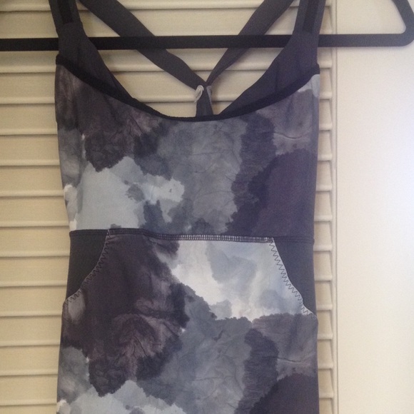 Lululemon Tank with Shelf Bra