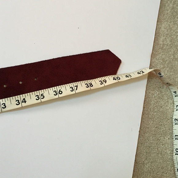 Unique burgundy vintage belt - Picture 3 of 3